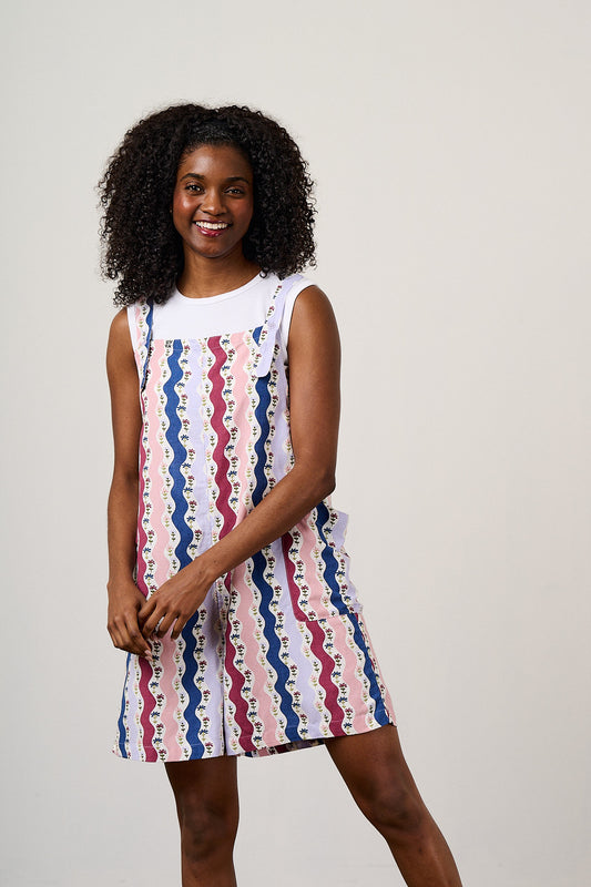 Alya - Relaxed Fit Dungaree Shorts ECOVERO Viscose Blend in Wavy Floral Stripe