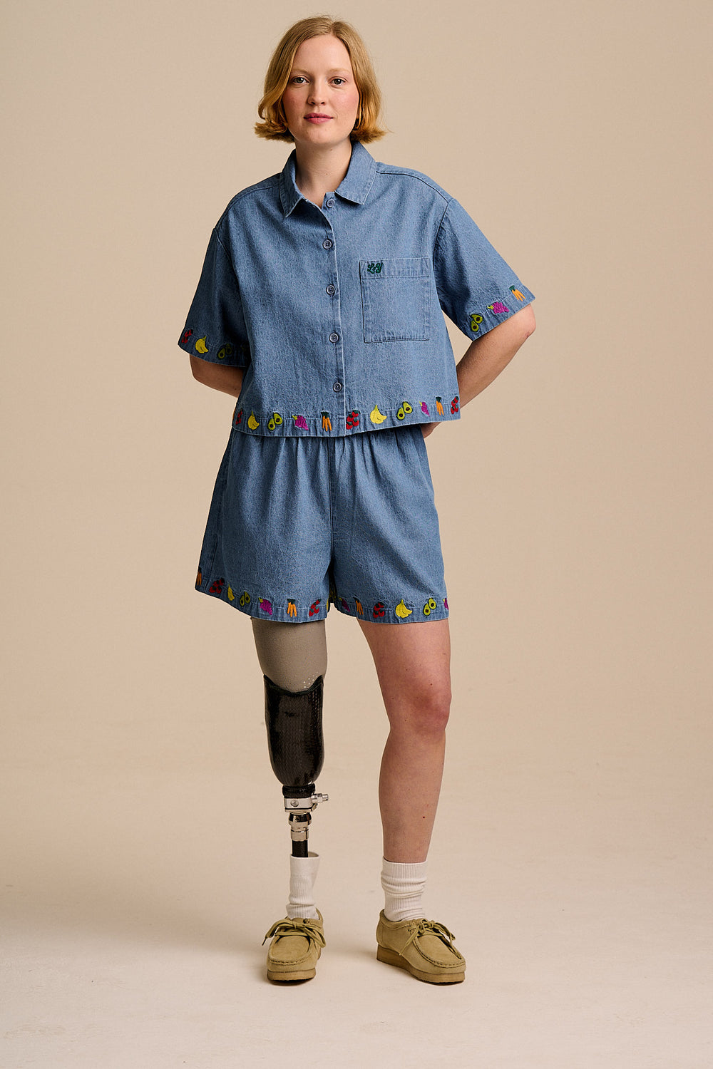 Charlie - Relaxed Shorts Organic Cotton in Light Blue with Veg Embroidery