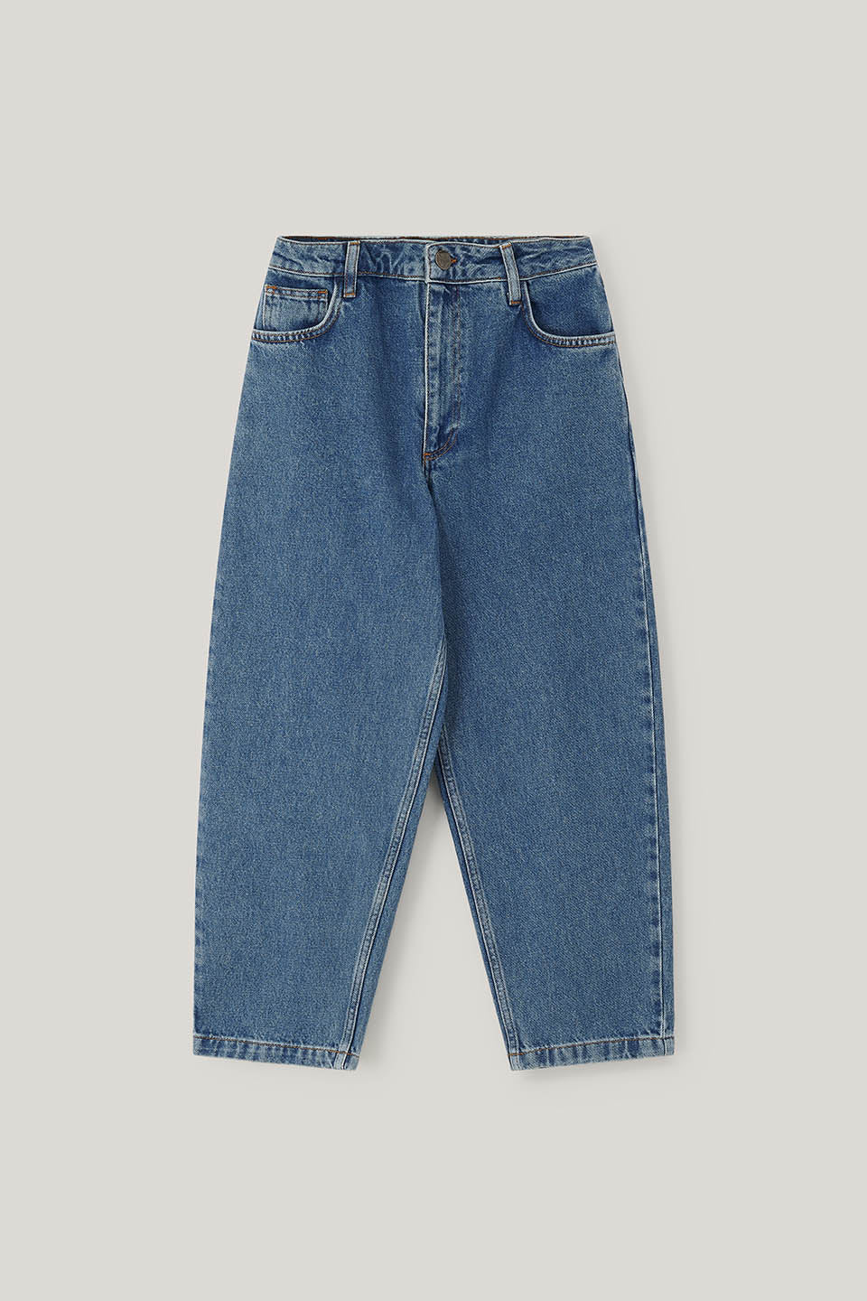 Drew - Cropped Straight Leg Jeans Organic Cotton Denim in Mid Wash Blue