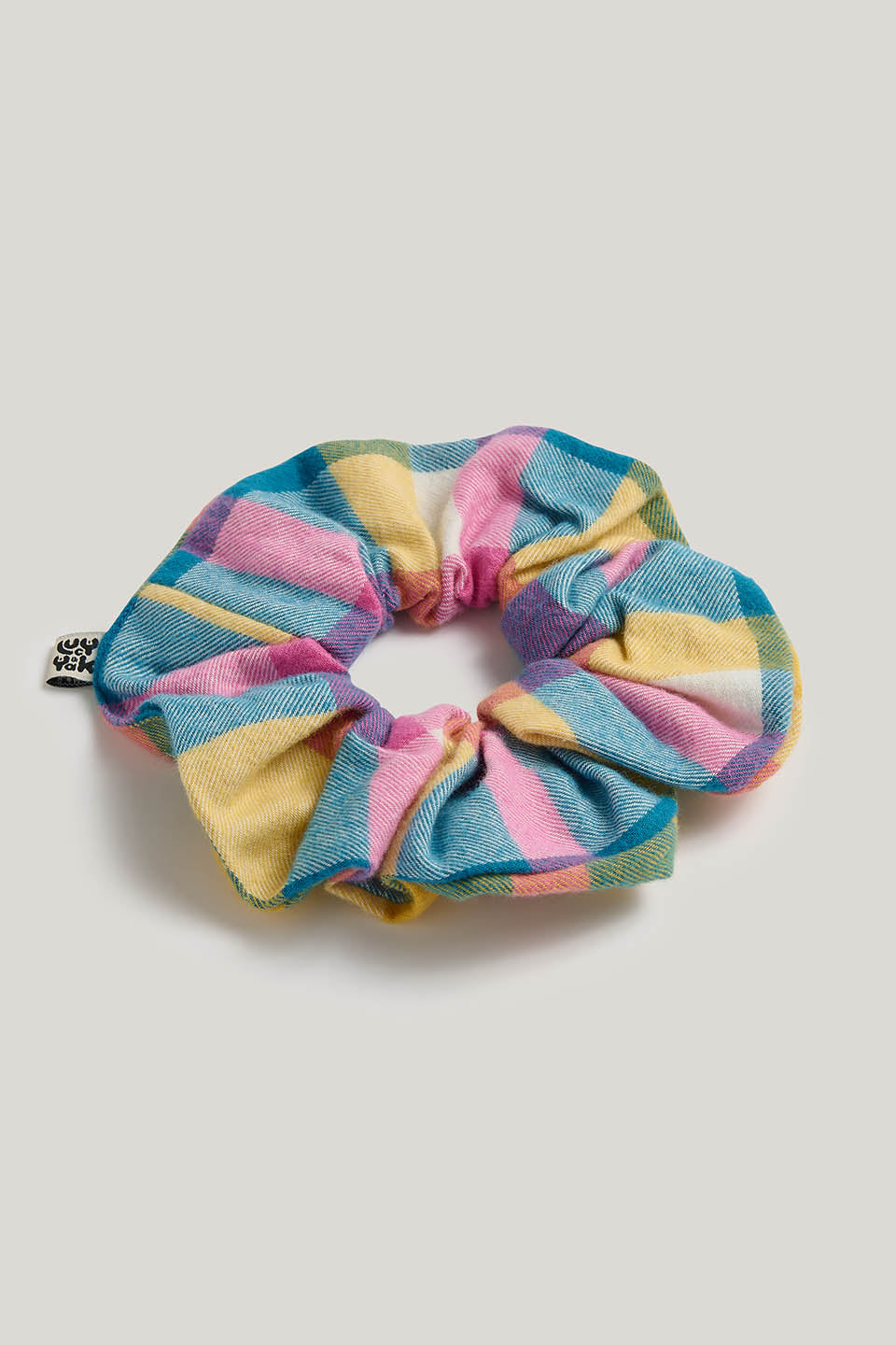 Mimmi - Oversized Scrunchie in Reversible Rainbow Check