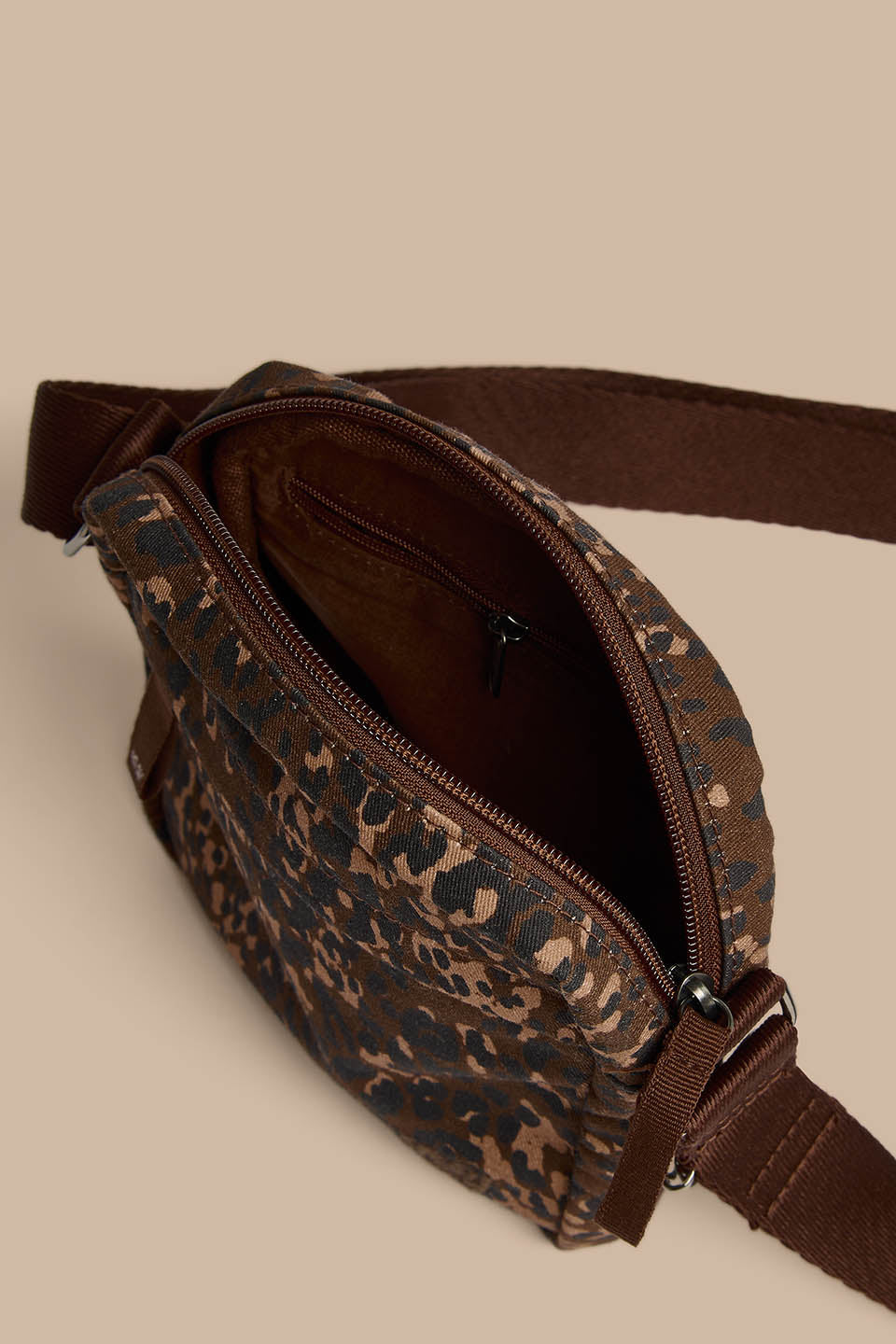 Roxton - Crossbody Bag Organic Cotton in Animal