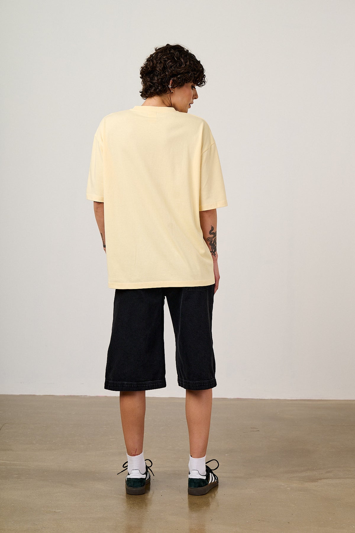 Benny - Oversized T-Shirt Organic Cotton in Kimmy Gowland & Yak