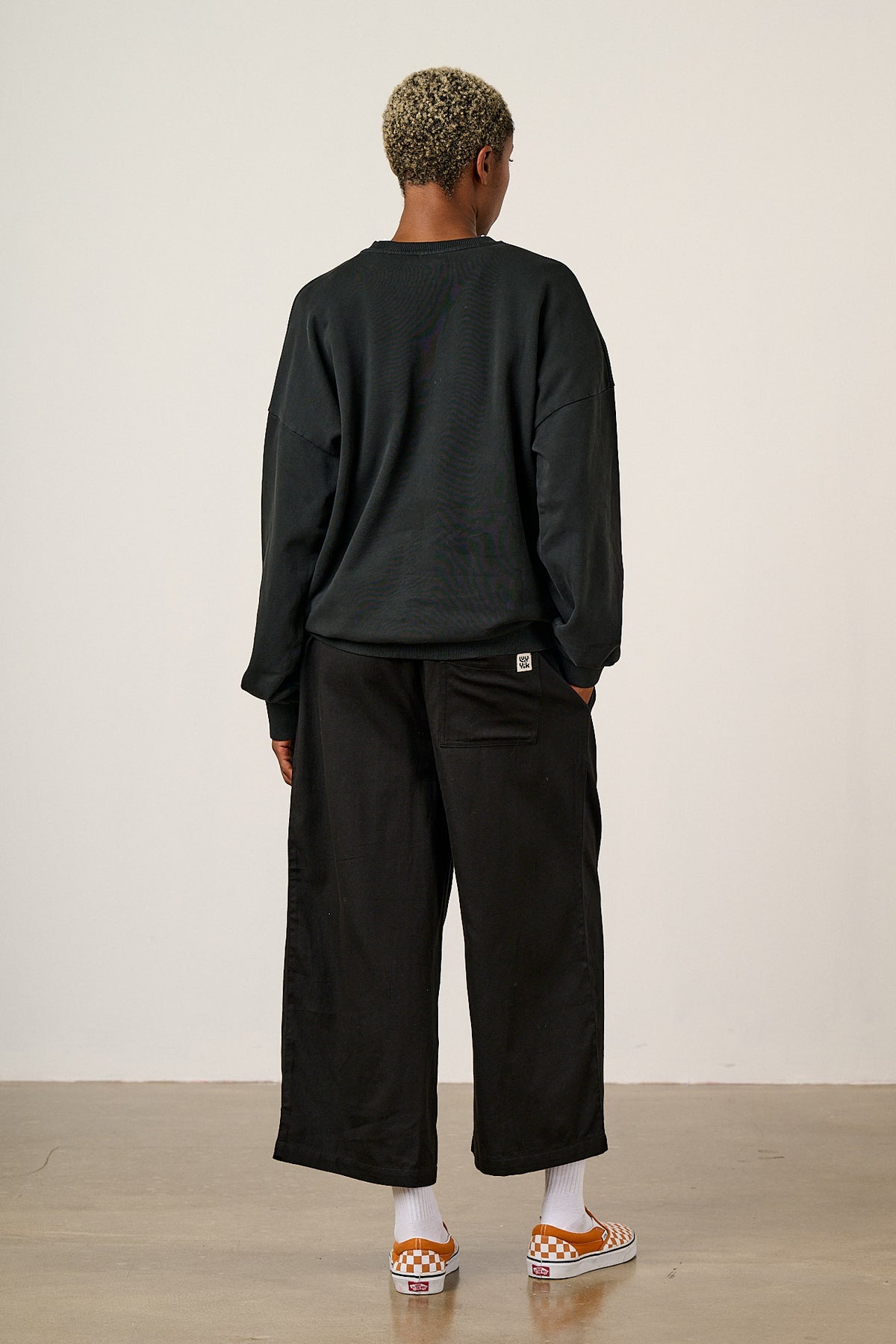 Sutton - Oversized Sweatshirt Organic Cotton in Black with Punk Energy Patches