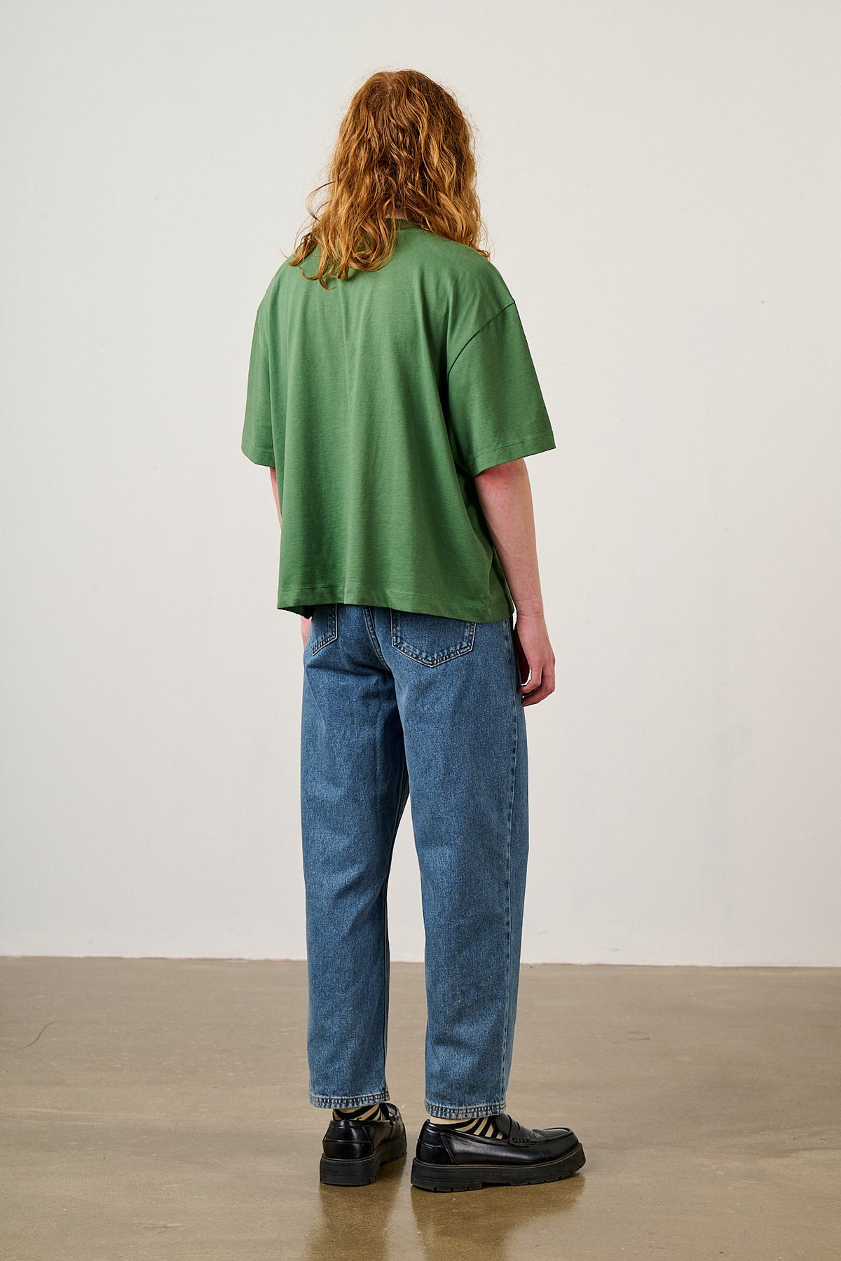 Linden - 90s Straight Leg Jeans Organic Cotton Denim in Mid Wash Blue