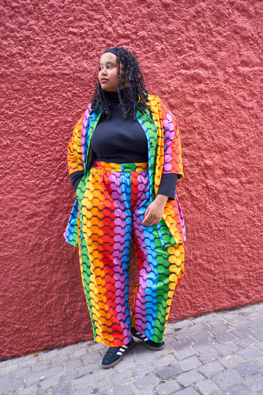 Beau - Barrel Leg Trousers Organic Cotton in Good Vibrations Print