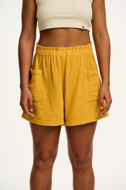 Sierra - Mid-Thigh Shorts Organic Cotton Gauze in Mustard Yellow