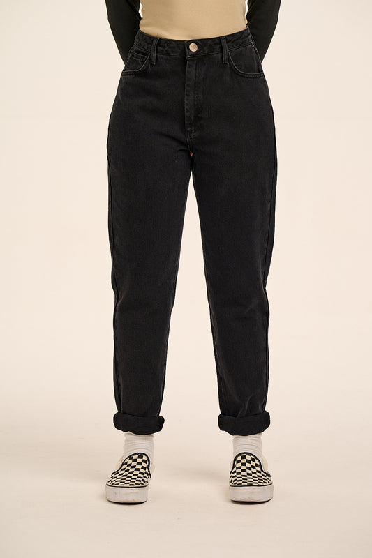 Dana - Mom Jeans Organic Cotton Denim in Washed Black