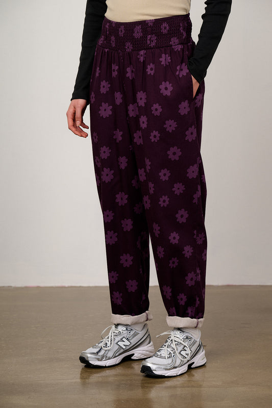 Alexa - Tapered Leg Trousers Organic Cotton in Purple Delano