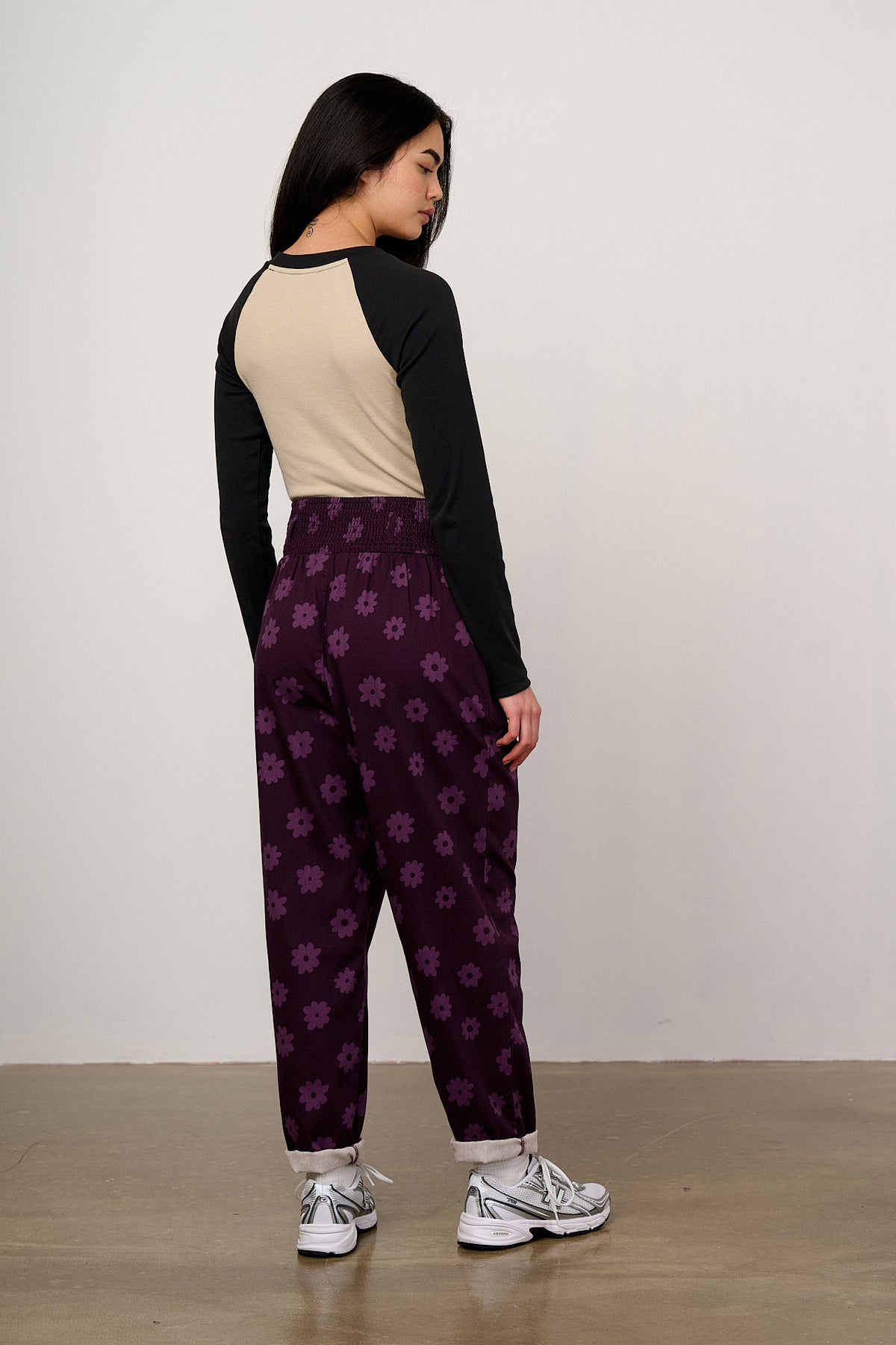 Alexa - Tapered Leg Trousers Organic Cotton in Purple Delano