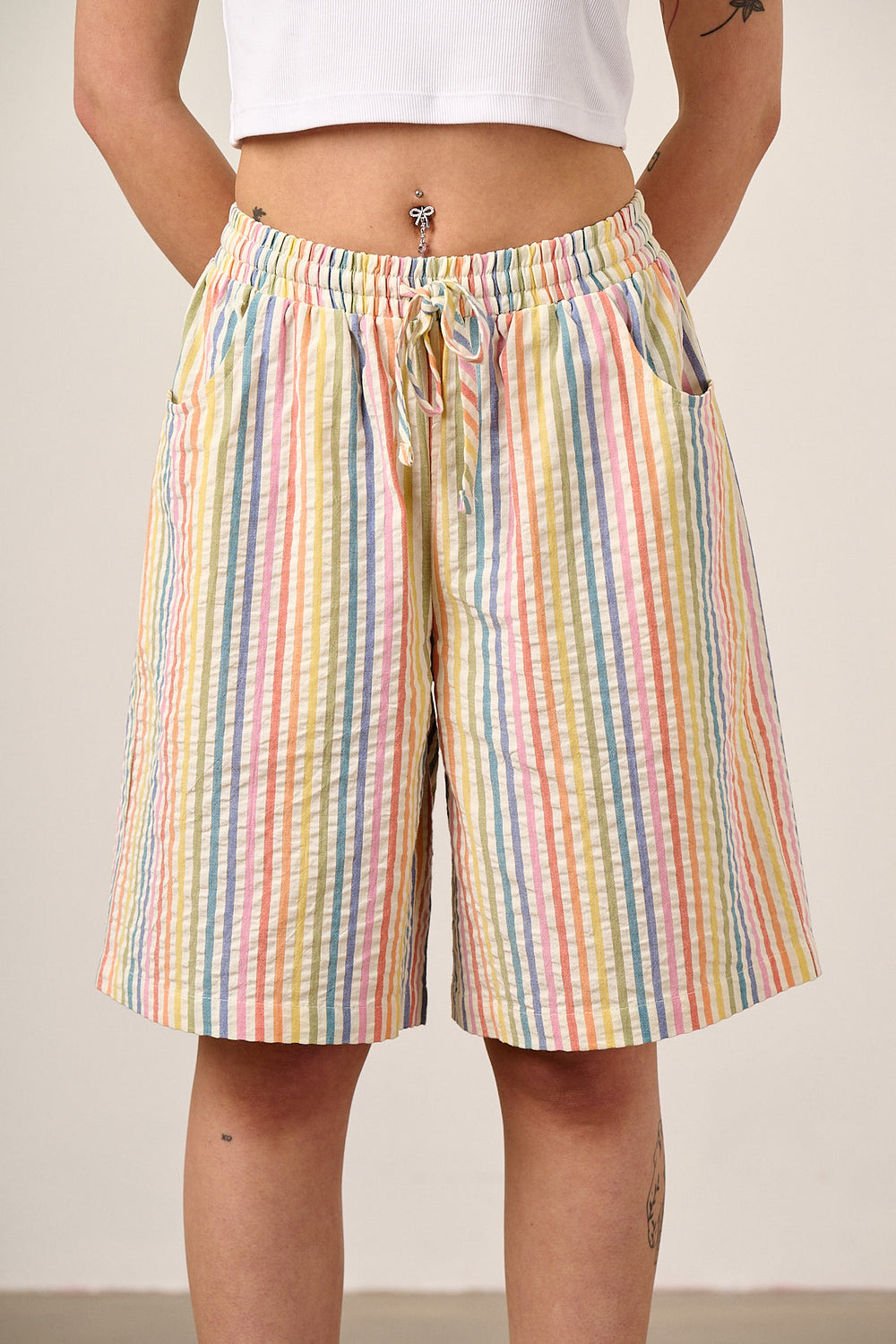Madero - Knee Length Shorts Organic Cotton Seersucker in Vintage Rainbow Stripe