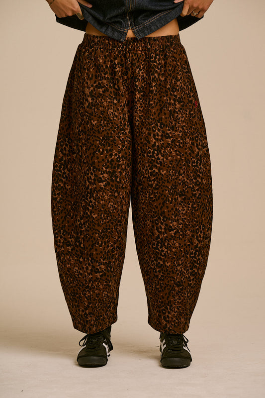 Obregon - Barrel Leg Trousers Organic Cotton in Animal Print