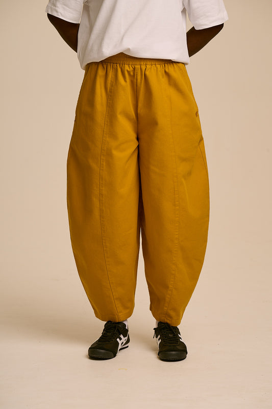 Obregon - Barrel Leg Trousers Organic Cotton in Mustard