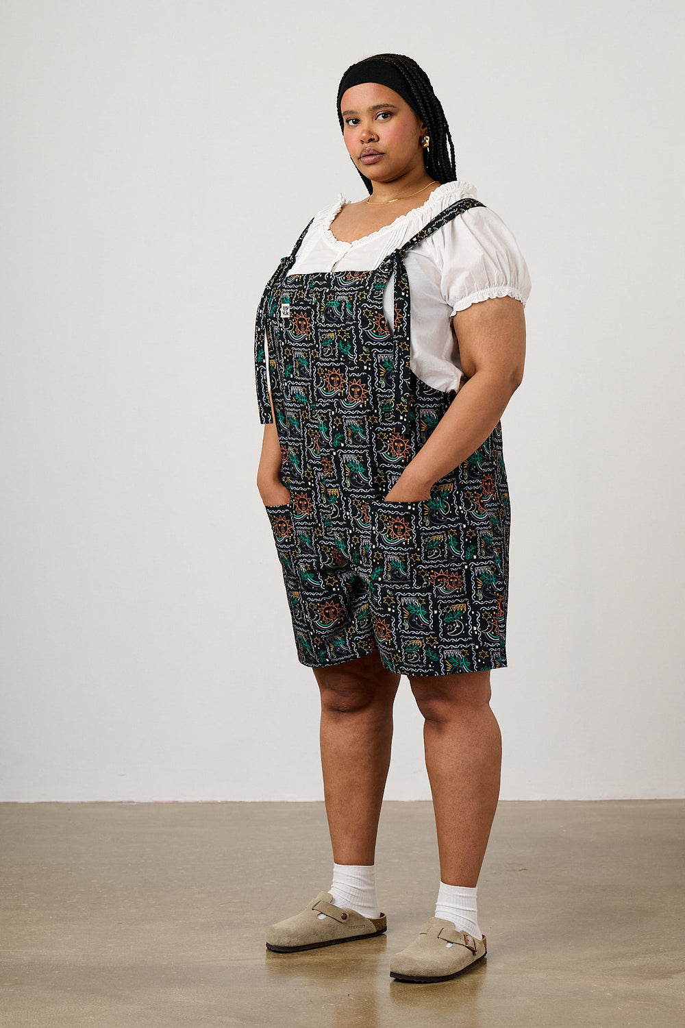 Original - Dungaree Shorts Organic Cotton in Cosmic Folk Floral Print