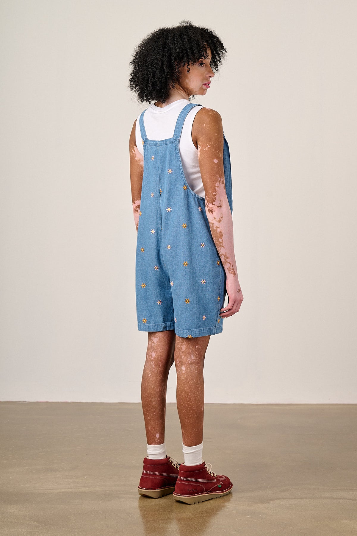 IMPERFECT Original Shorts - Cotton Dungarees Shorts in Light Blue with Floral Embroidery
