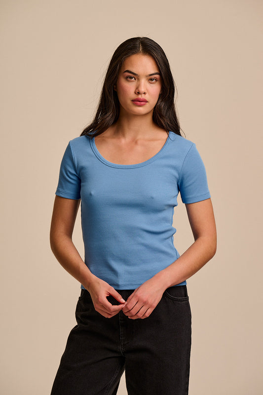 Vita - Scoop Neck T-Shirt Organic Cotton in Light Blue