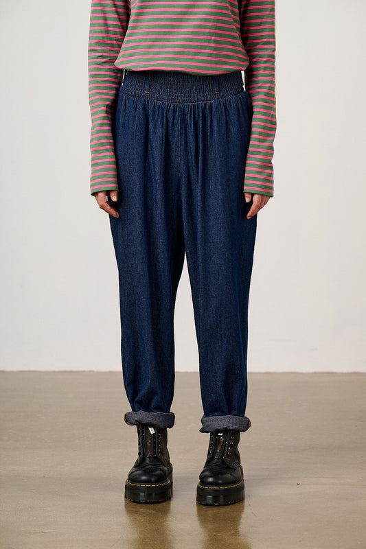 Alexa - Tapered Leg Trousers Organic Cotton Denim in Indigo
