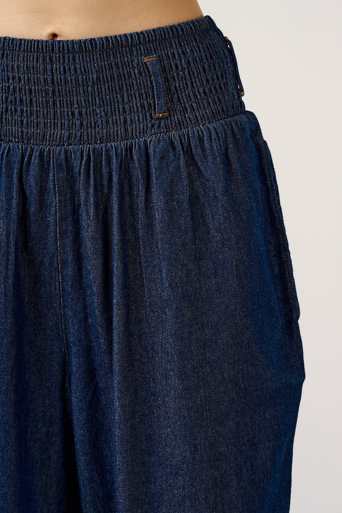 Alexa - Tapered Leg Trousers Organic Cotton Denim in Indigo