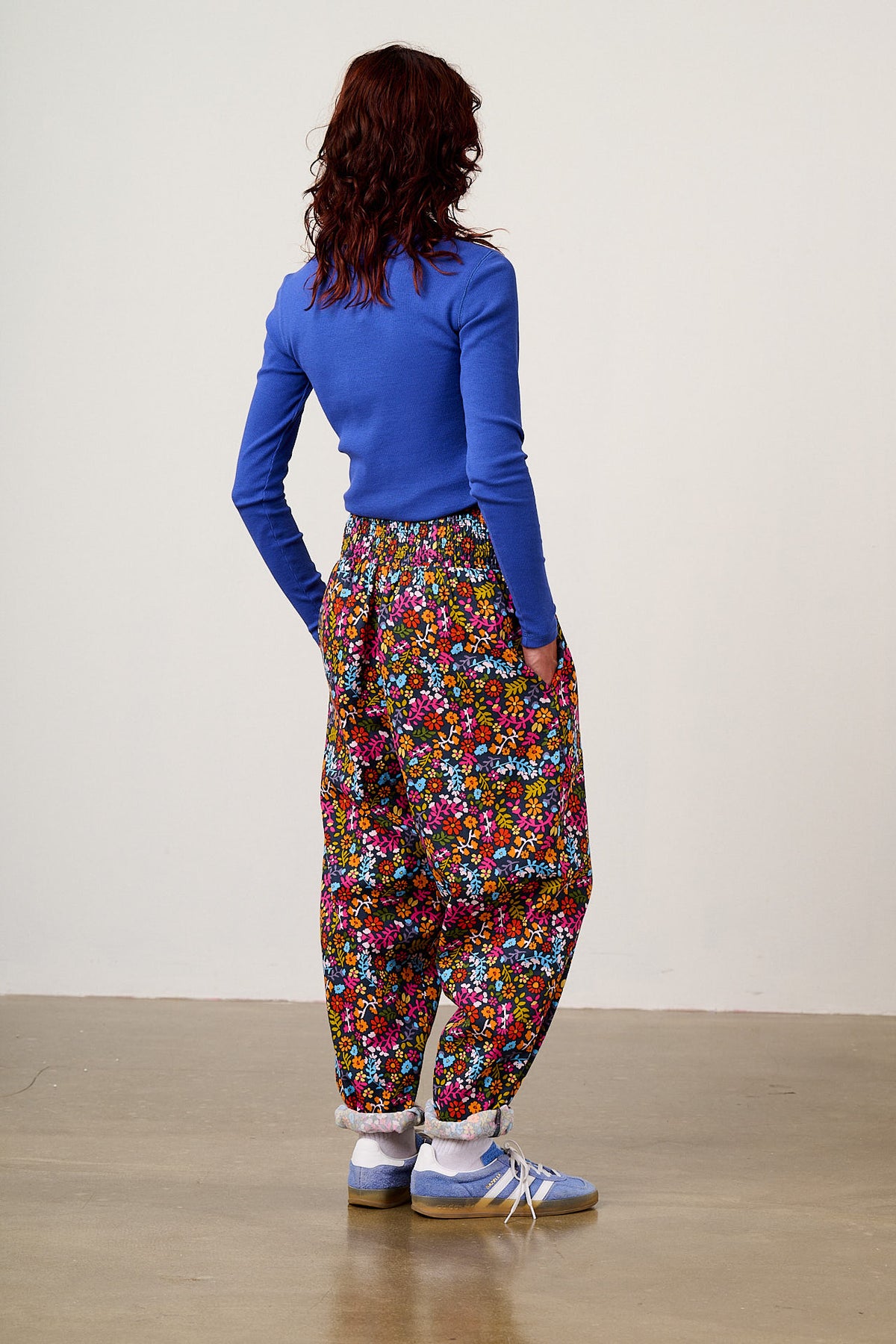 Alexa - Tapered Leg Trousers Organic Cotton in Retro Picnic Floral