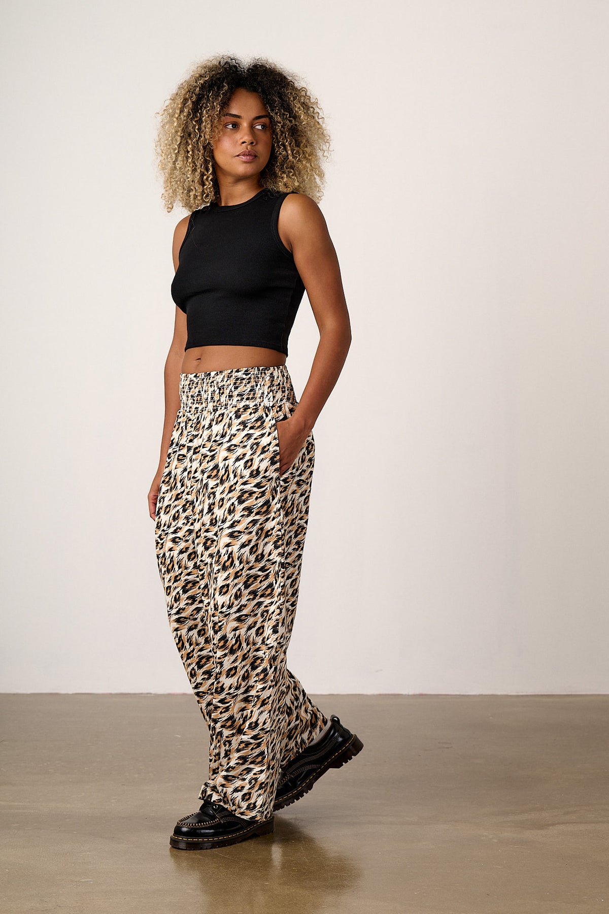Alex - Wide Leg Trousers Organic Cotton in Leo Swirl