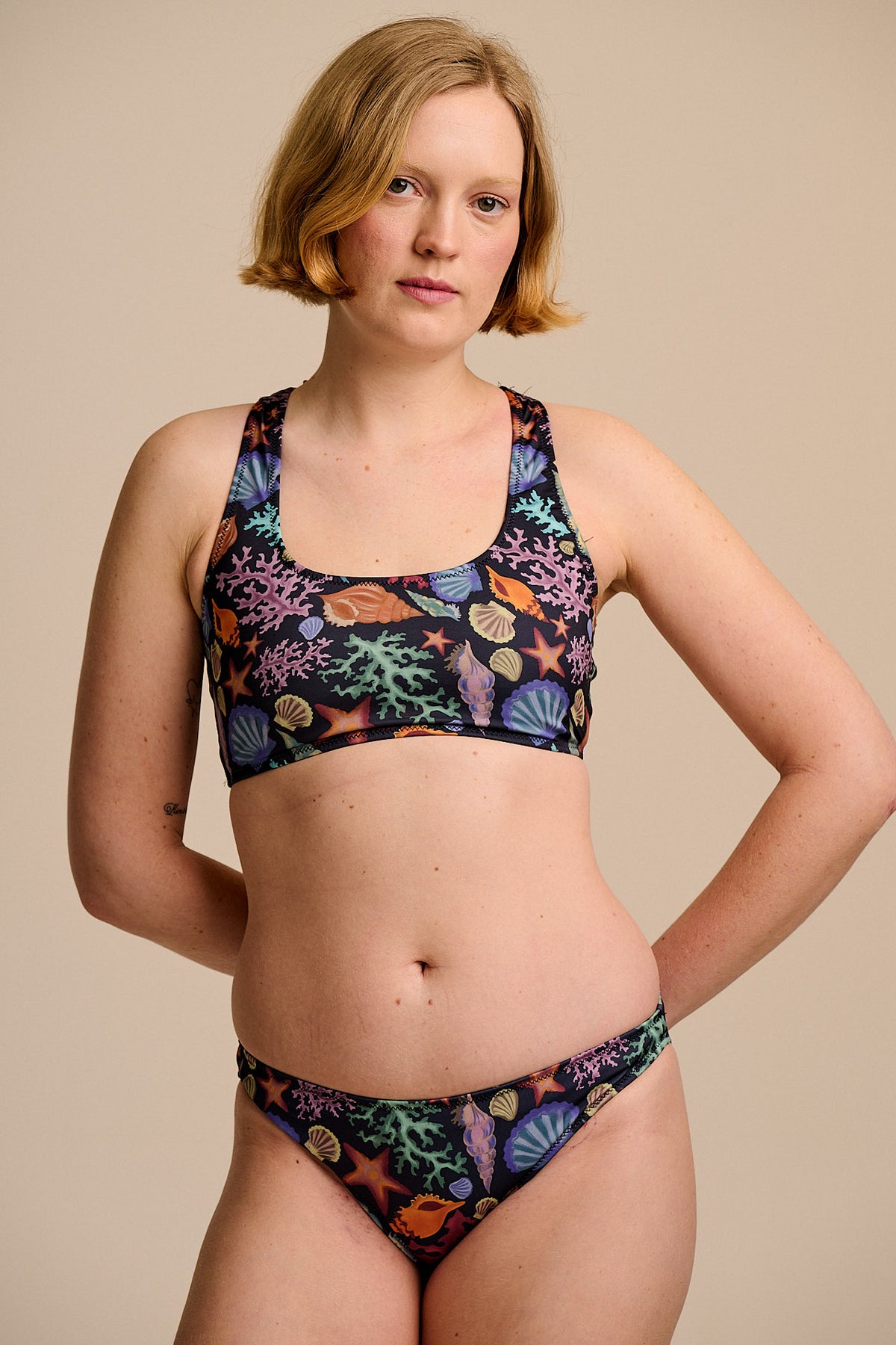 Aria - Low Rise Bikini Bottoms Recycled Polyester in Shell Print