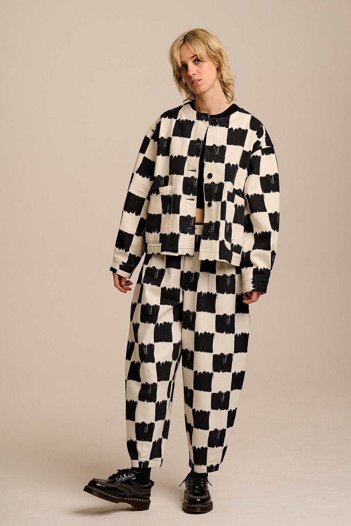 Ashby - Barrel Leg Trousers Organic Cotton in Black & Ecru Blurred Checkerboard