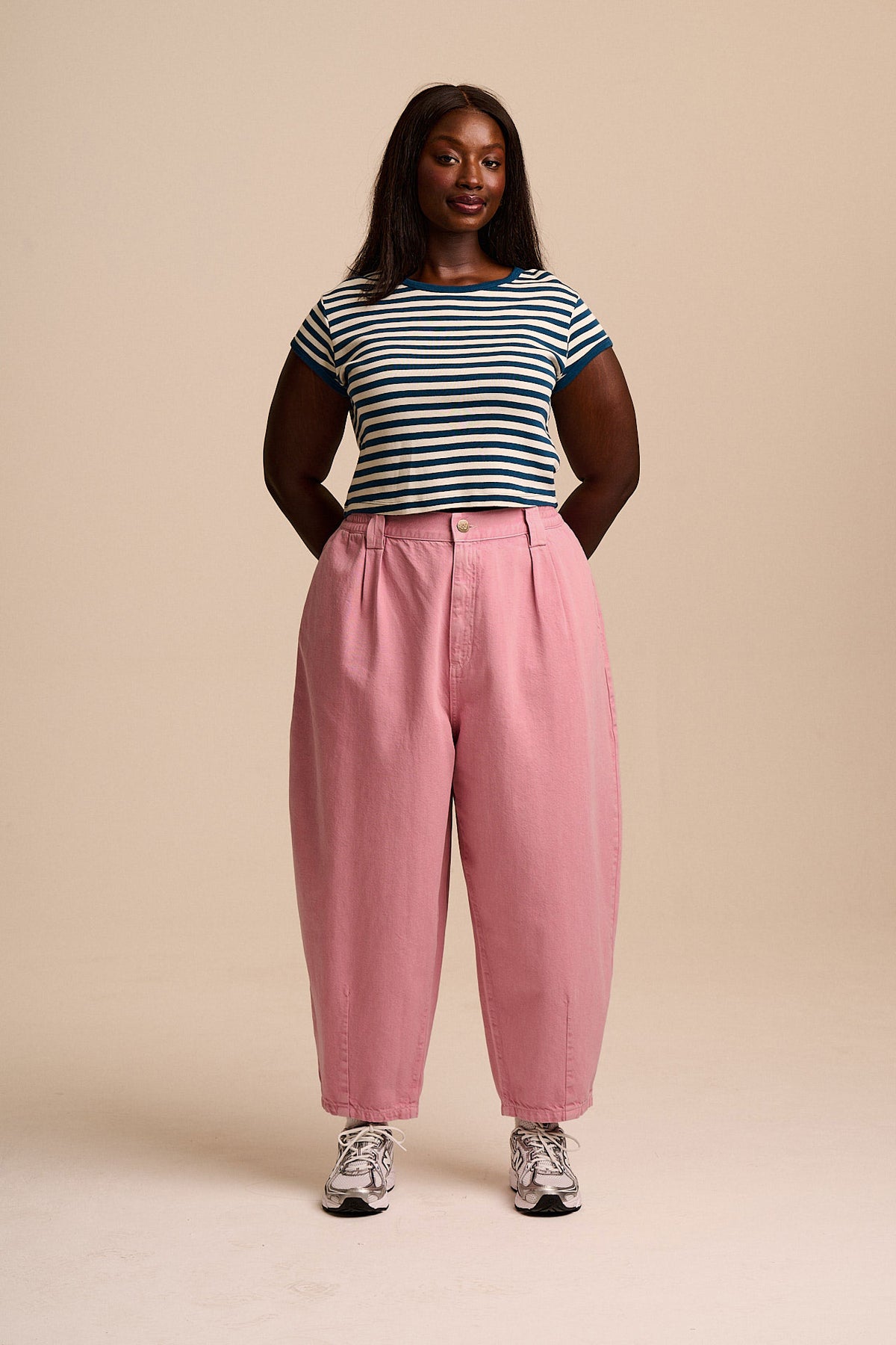 Ashby - Barrel Leg Trousers Organic Cotton Denim in Washed Pink