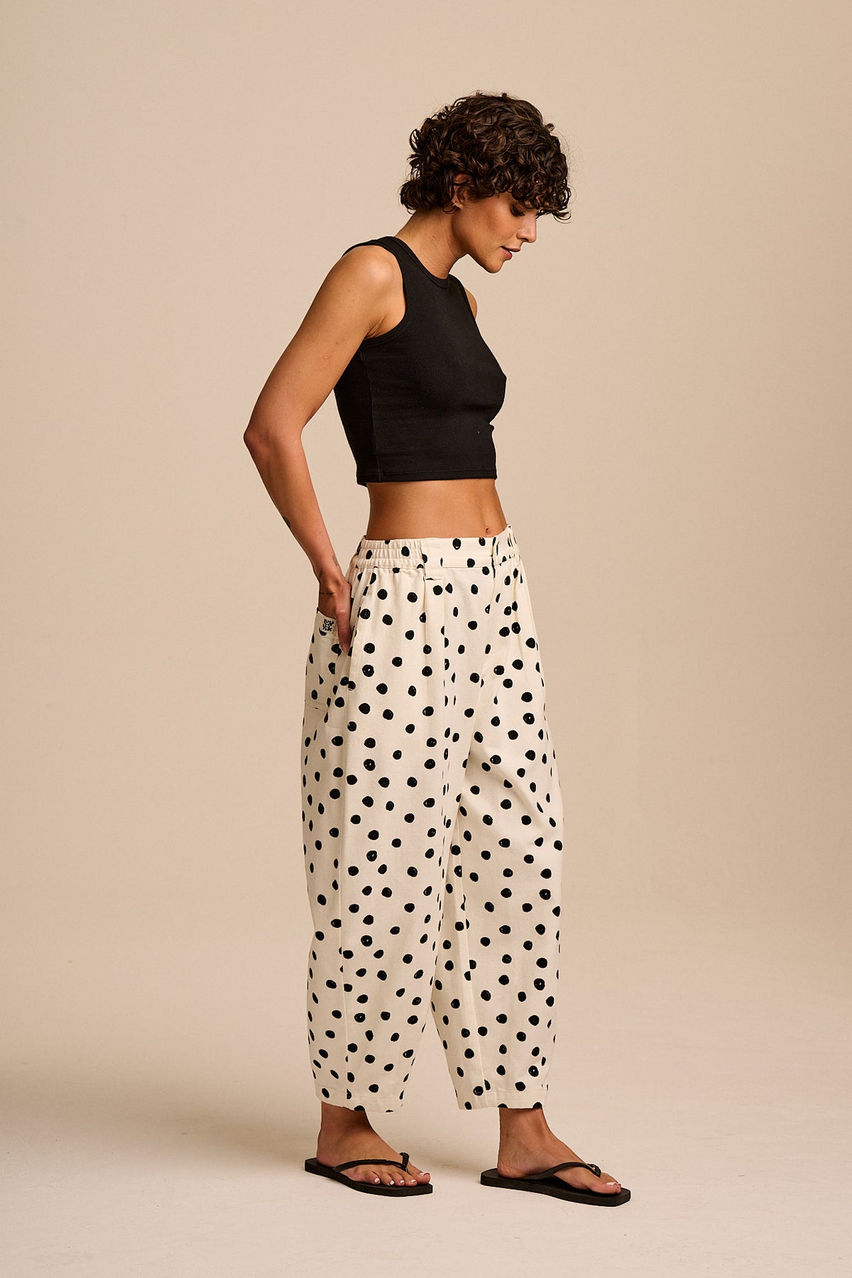 Ashby - Cotton Barrel Leg Trousers in Ecru & Black Polka Dot