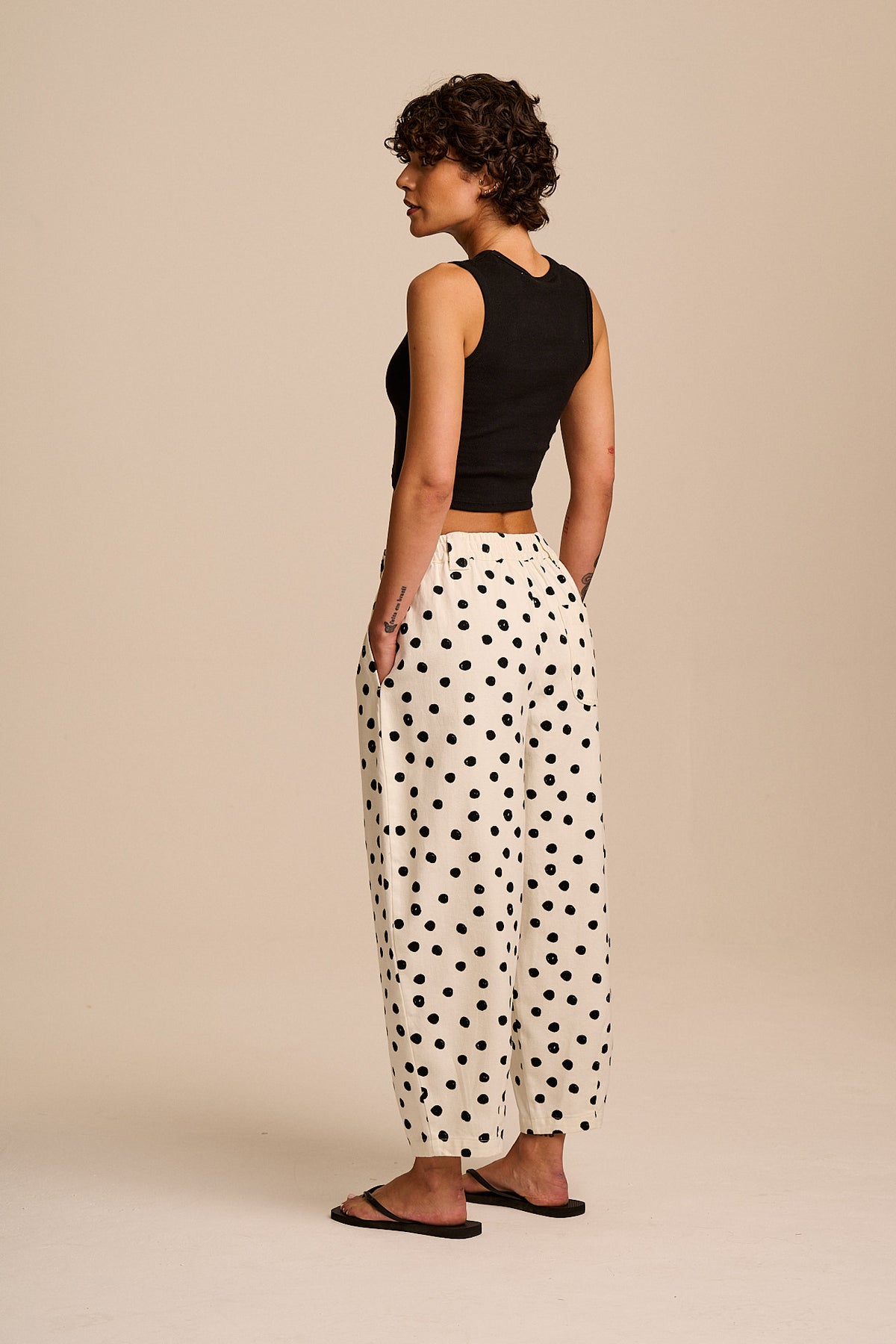 Ashby - Cotton Barrel Leg Trousers in Ecru & Black Polka Dot