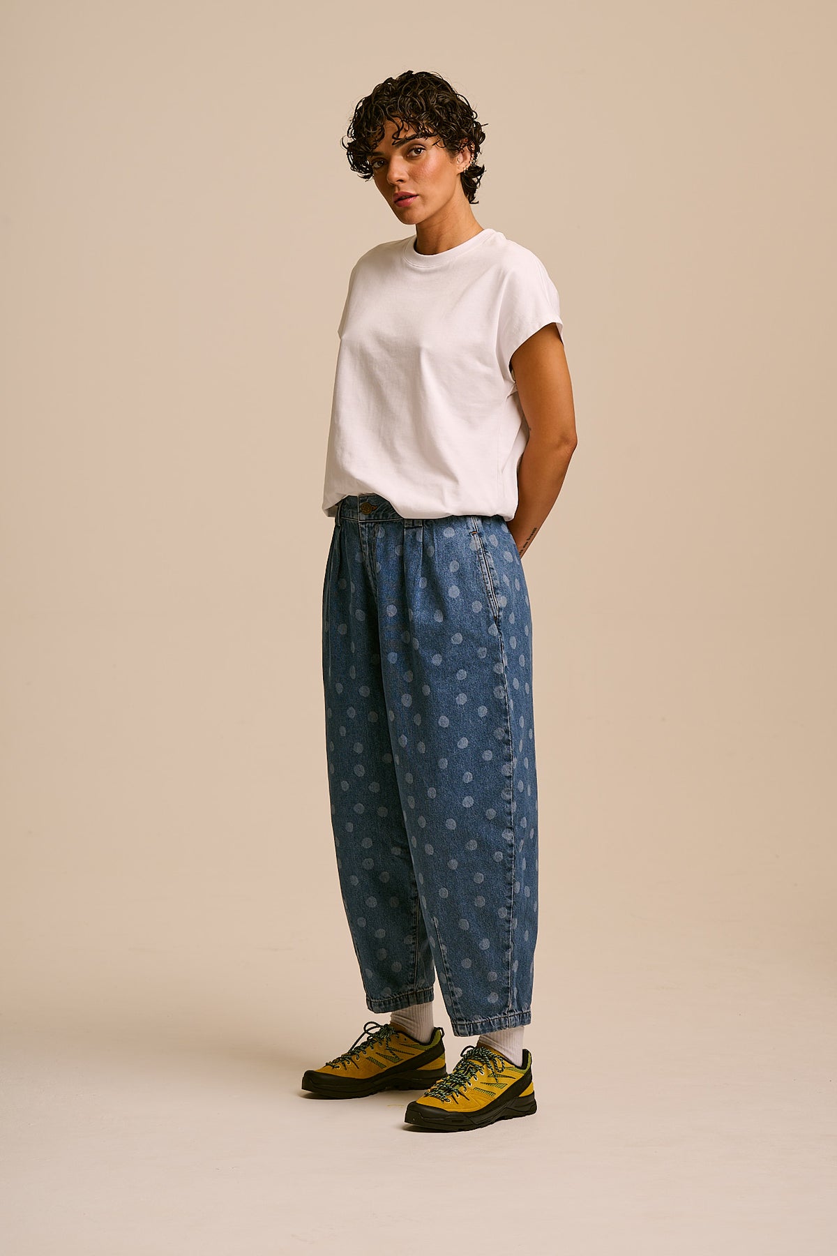 IMPERFECT Ashby - Denim Barrel Leg Jeans in Midwash Polka Dot