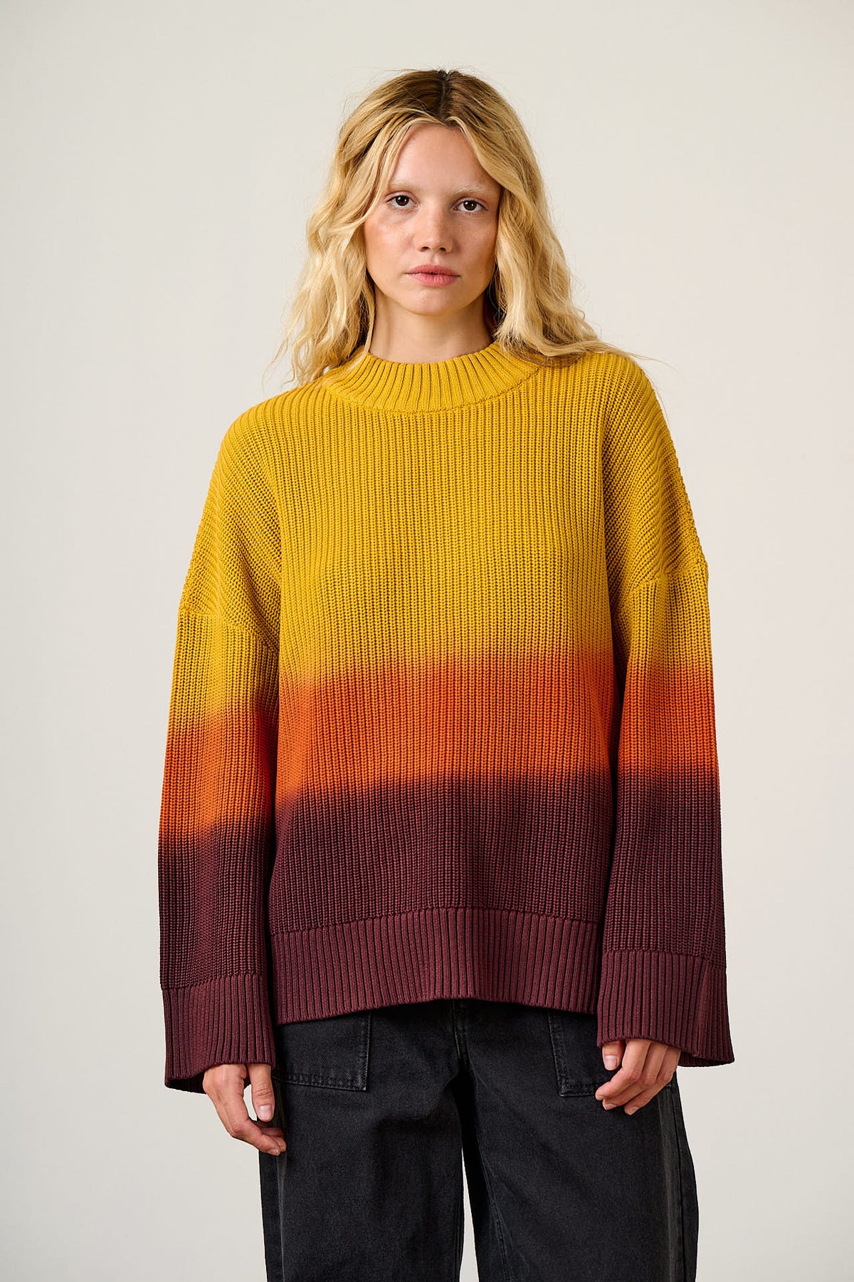 Amari - Oversized Jumper Organic Cotton Knit in Orange Ombre