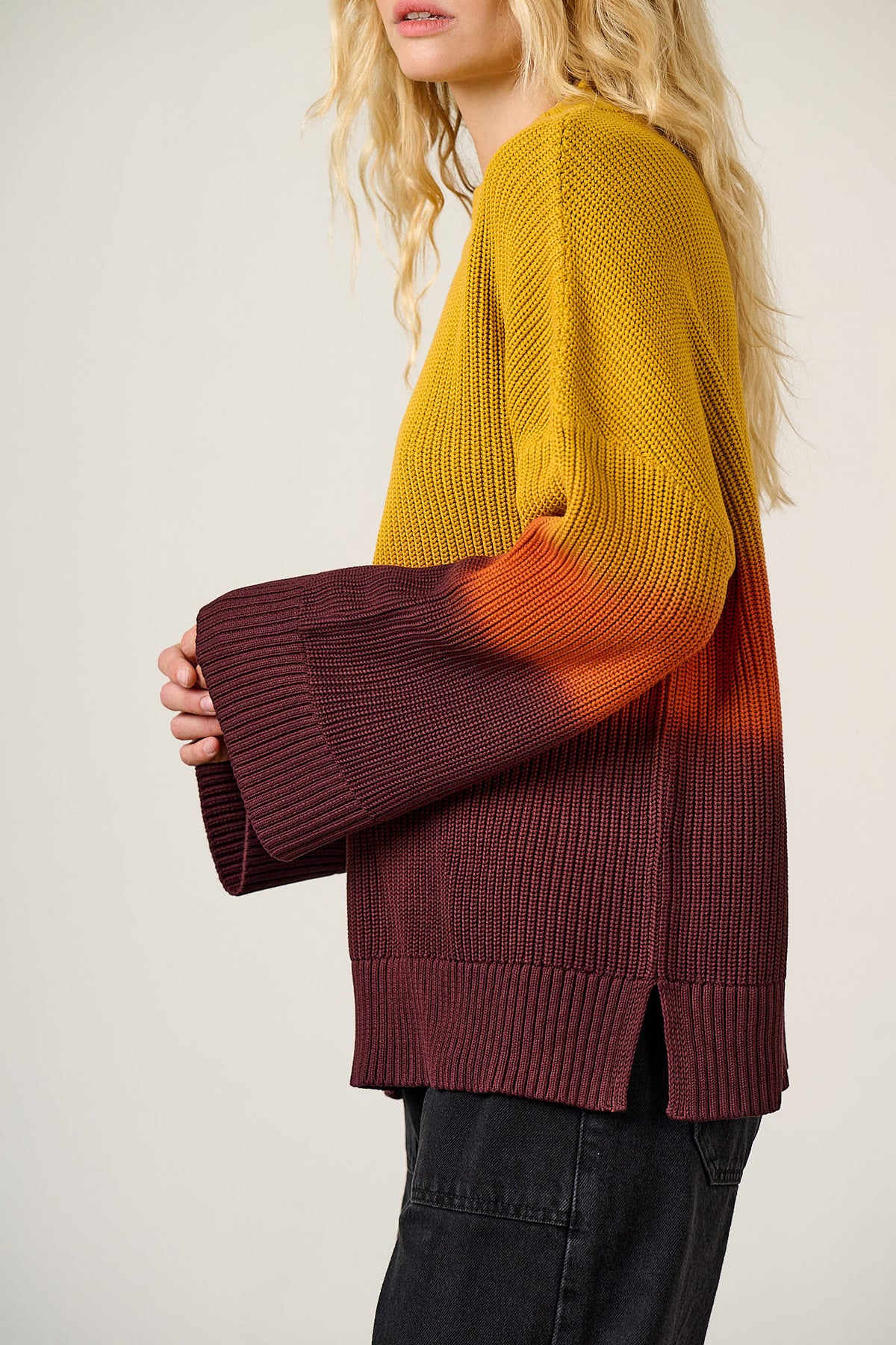 Amari - Oversized Jumper Organic Cotton Knit in Orange Ombre