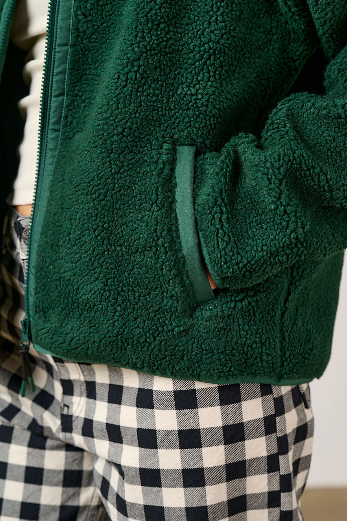 Cassie - Bomber Jacket Recycled Polyester Borg Fleece in Green