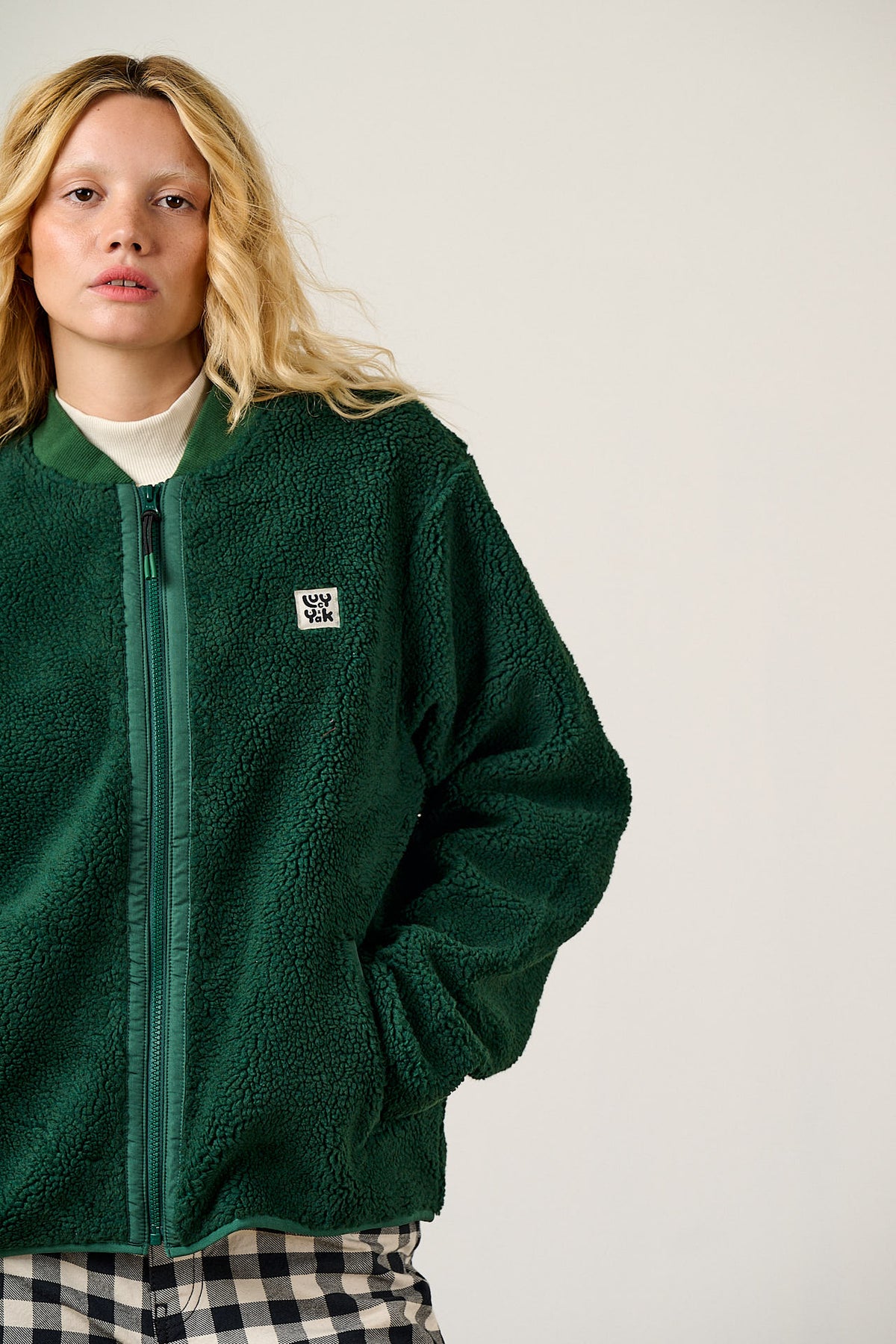 Cassie - Bomber Jacket Recycled Polyester Borg Fleece in Green