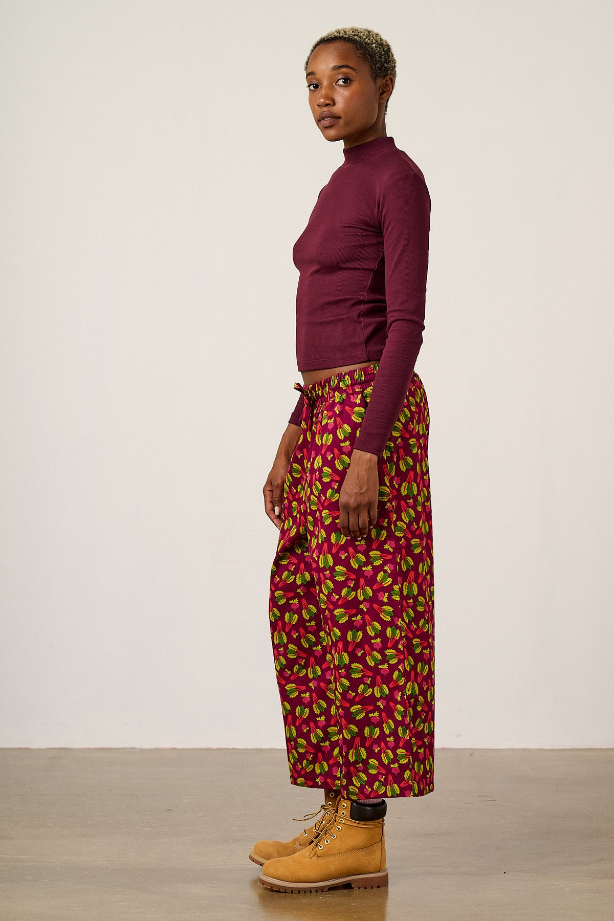 Chuck - Wide Leg Trousers Organic Cotton in Rhubarb Print