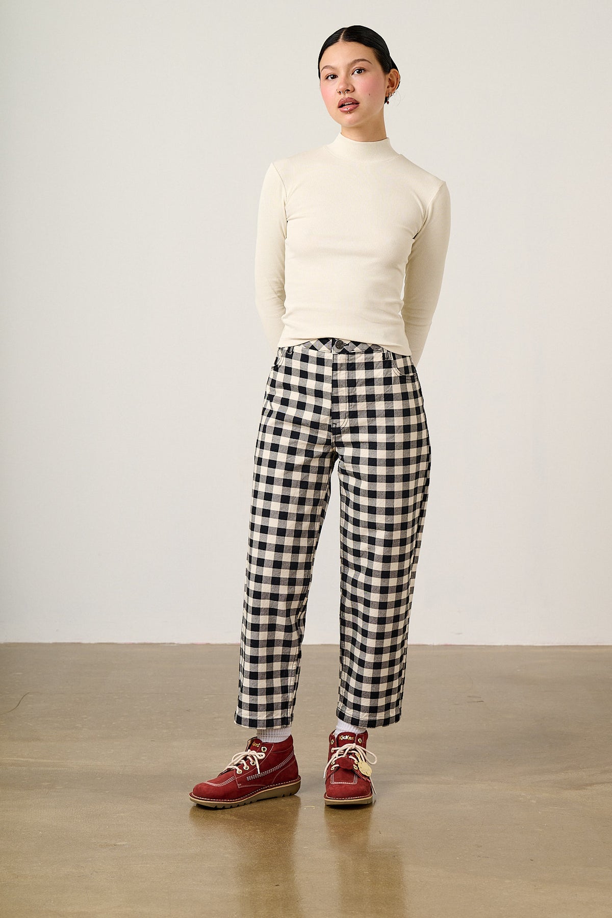 Drew - Cropped Straight Leg Jeans Organic Cotton Denim in Black & Ecru Check