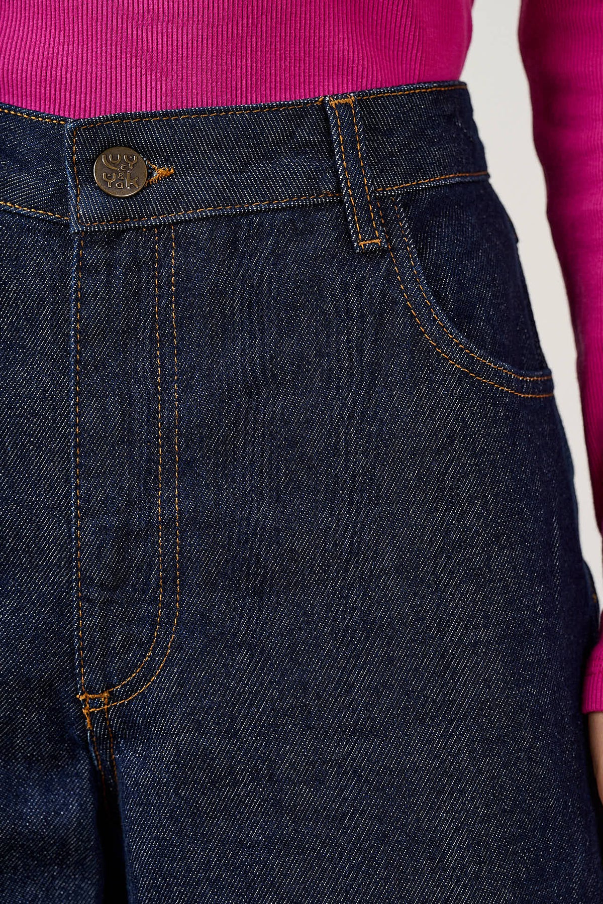 Drew - Cropped Straight Leg Jeans Organic Cotton Denim in Vintage Indigo