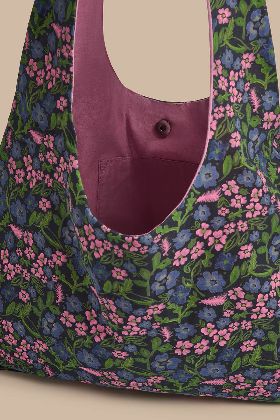 Elas - Tote in Grunge Ditsy Floral