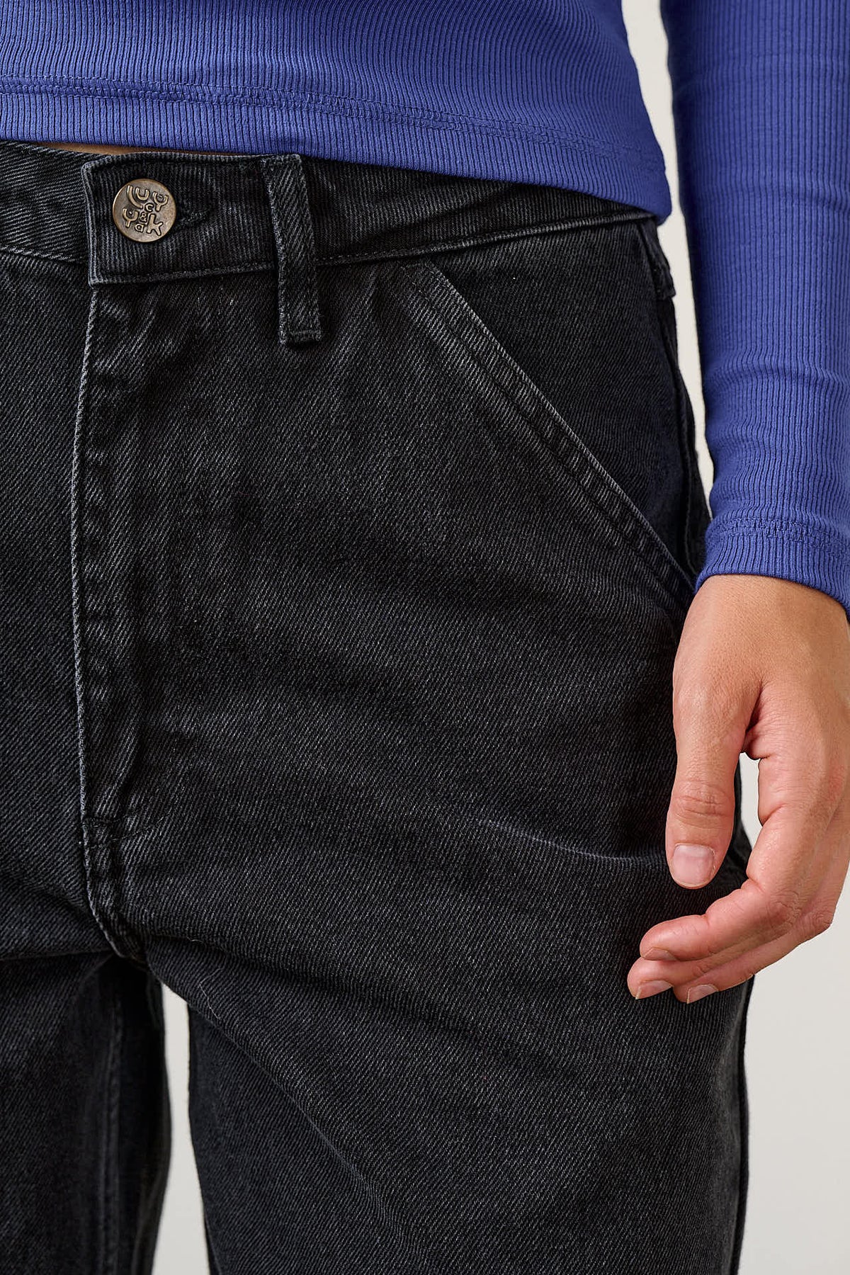 Linden - 90s Straight Leg Jeans Organic Cotton Denim in Black Wash