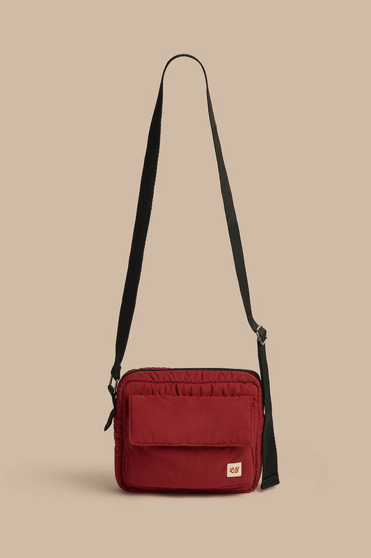 Maddox - Crossbody Bag Recycled Polyester in Maroon