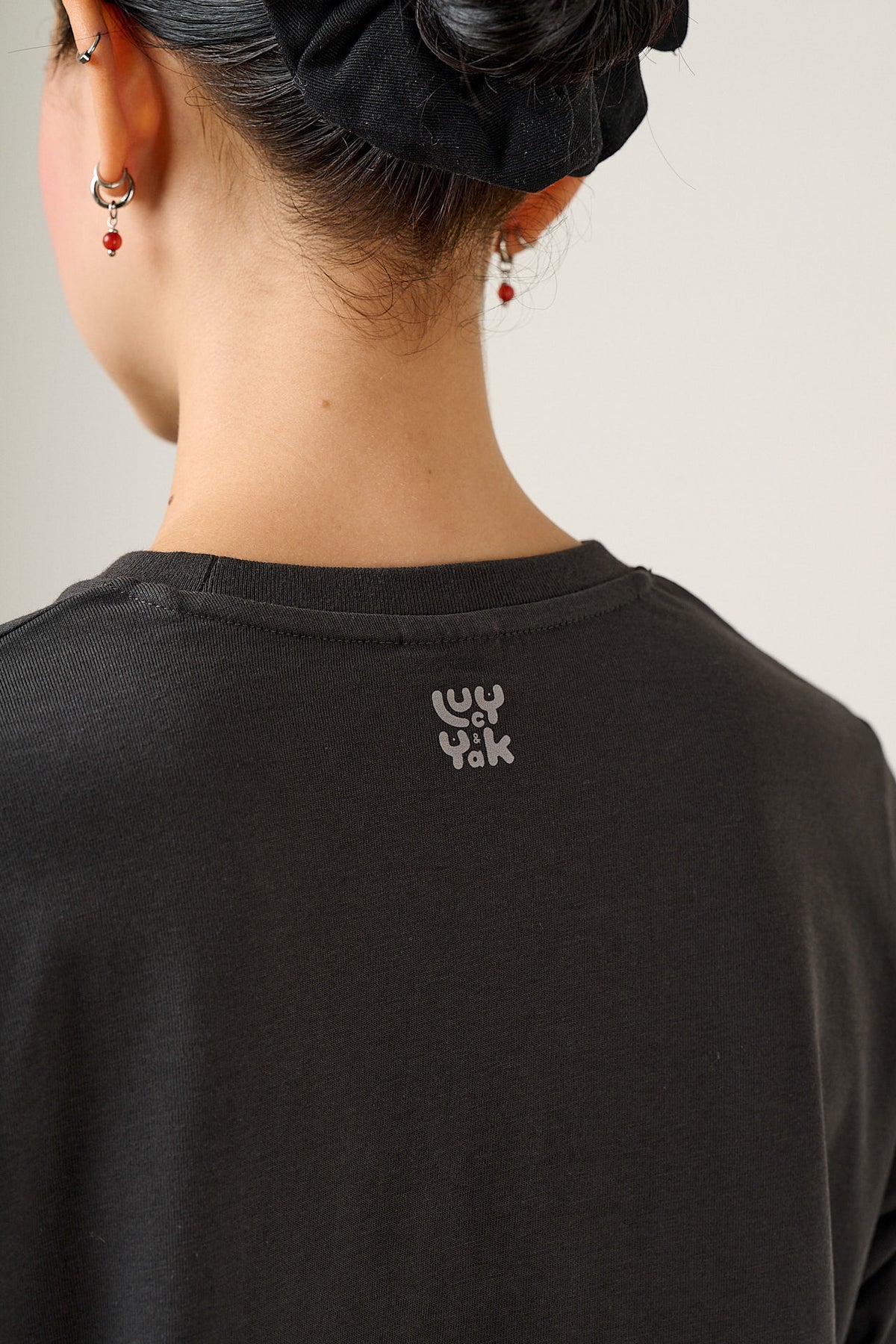 Mio - Long Sleeve T-Shirt Cotton in Charcoal
