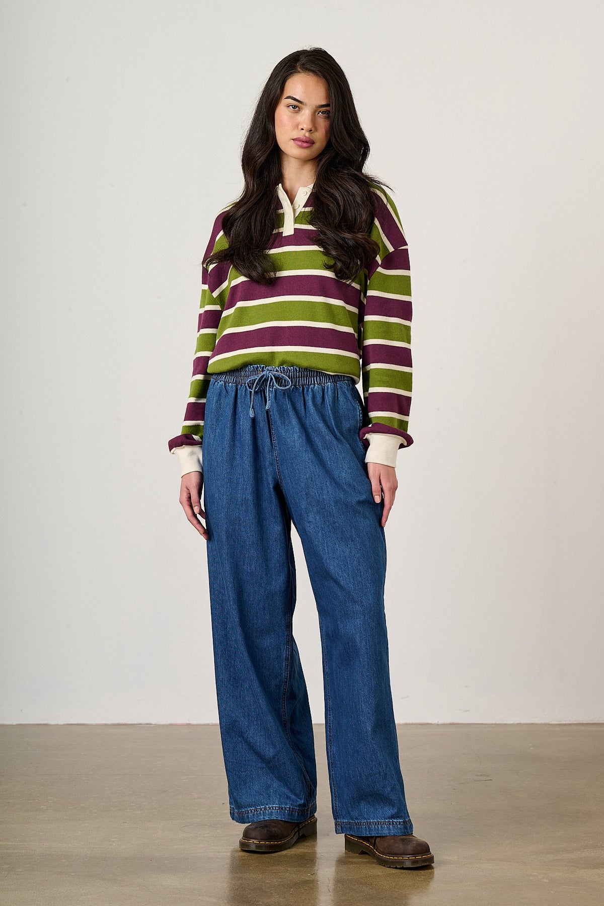 Norris - Wide Leg Jeans Organic Cotton Denim in Mid Wash Blue