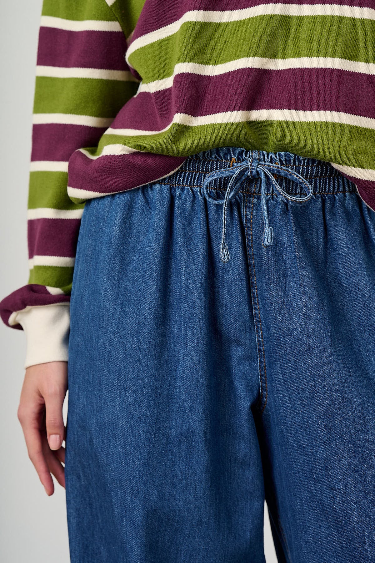 Norris - Wide Leg Jeans Organic Cotton Denim in Mid Wash Blue
