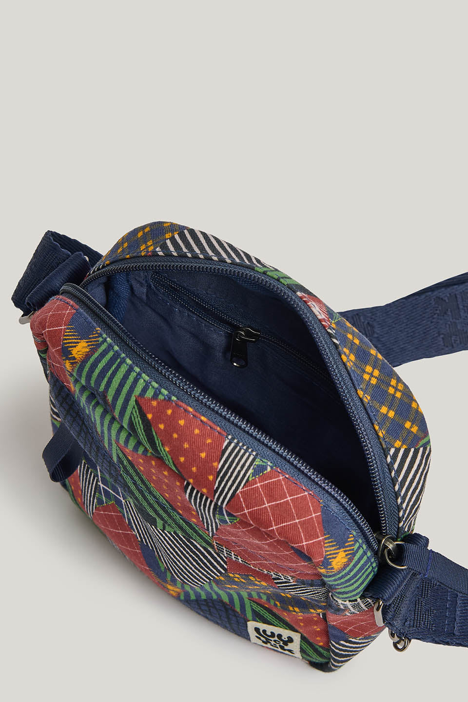 Roxton - Crossbody Bag Organic Cotton in Star Patchwork Print