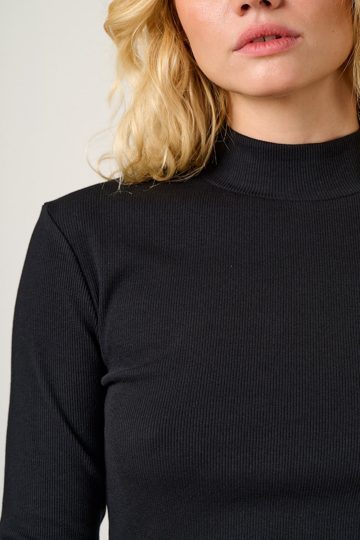 Tia - Long Sleeve Funnel Neck Top Cotton in Black