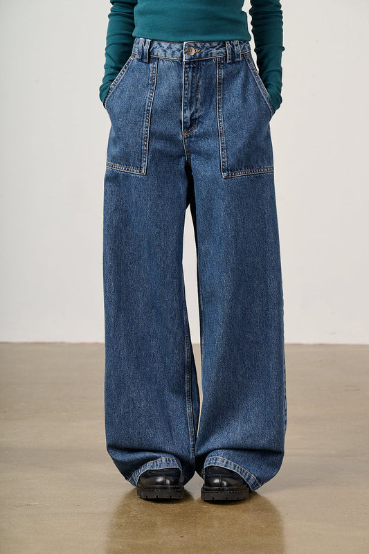 Delores - Wide Leg Jeans Organic Cotton Denim in Mid Wash Blue