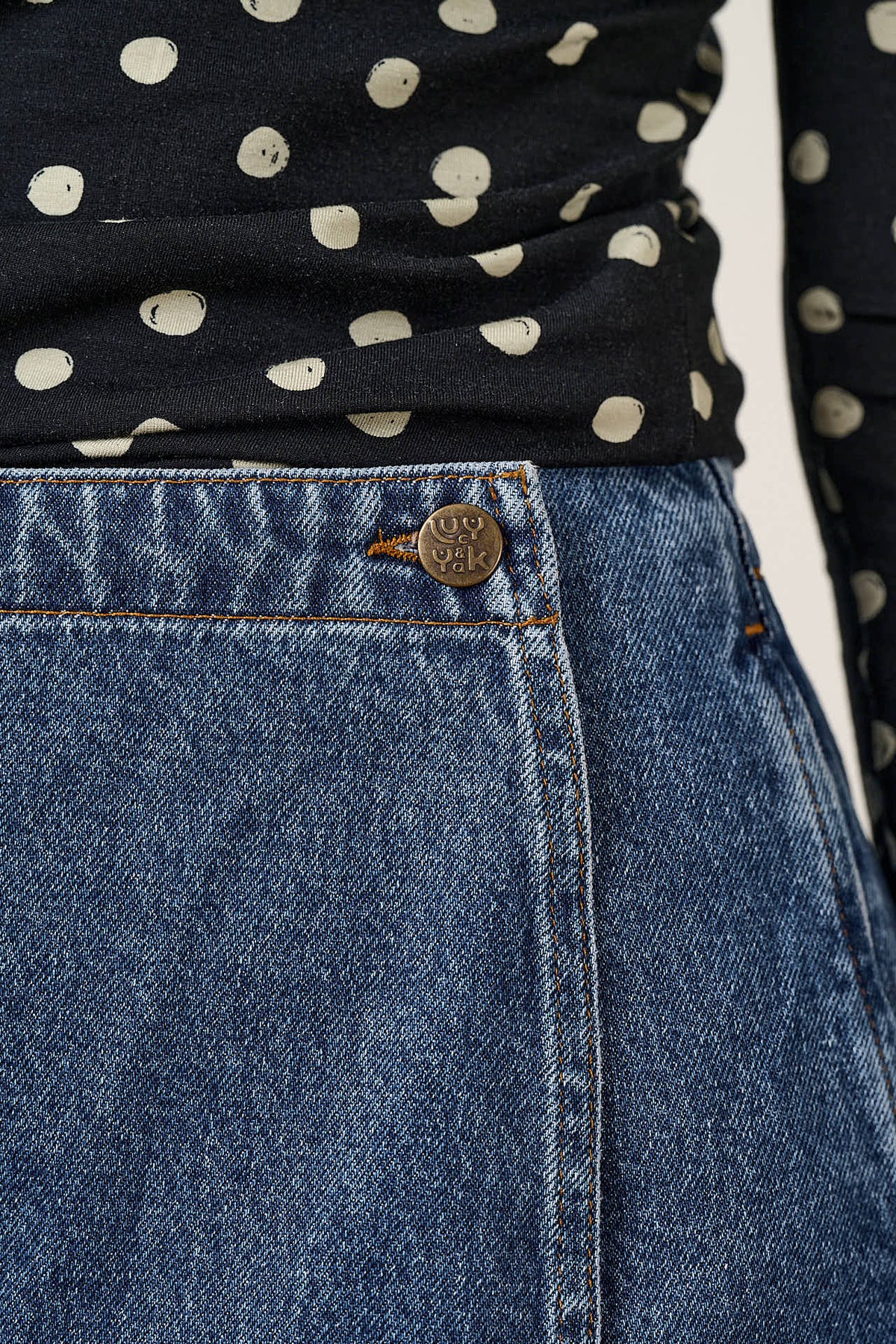 Veeda - Skort Organic Cotton Denim in Mid Wash Blue