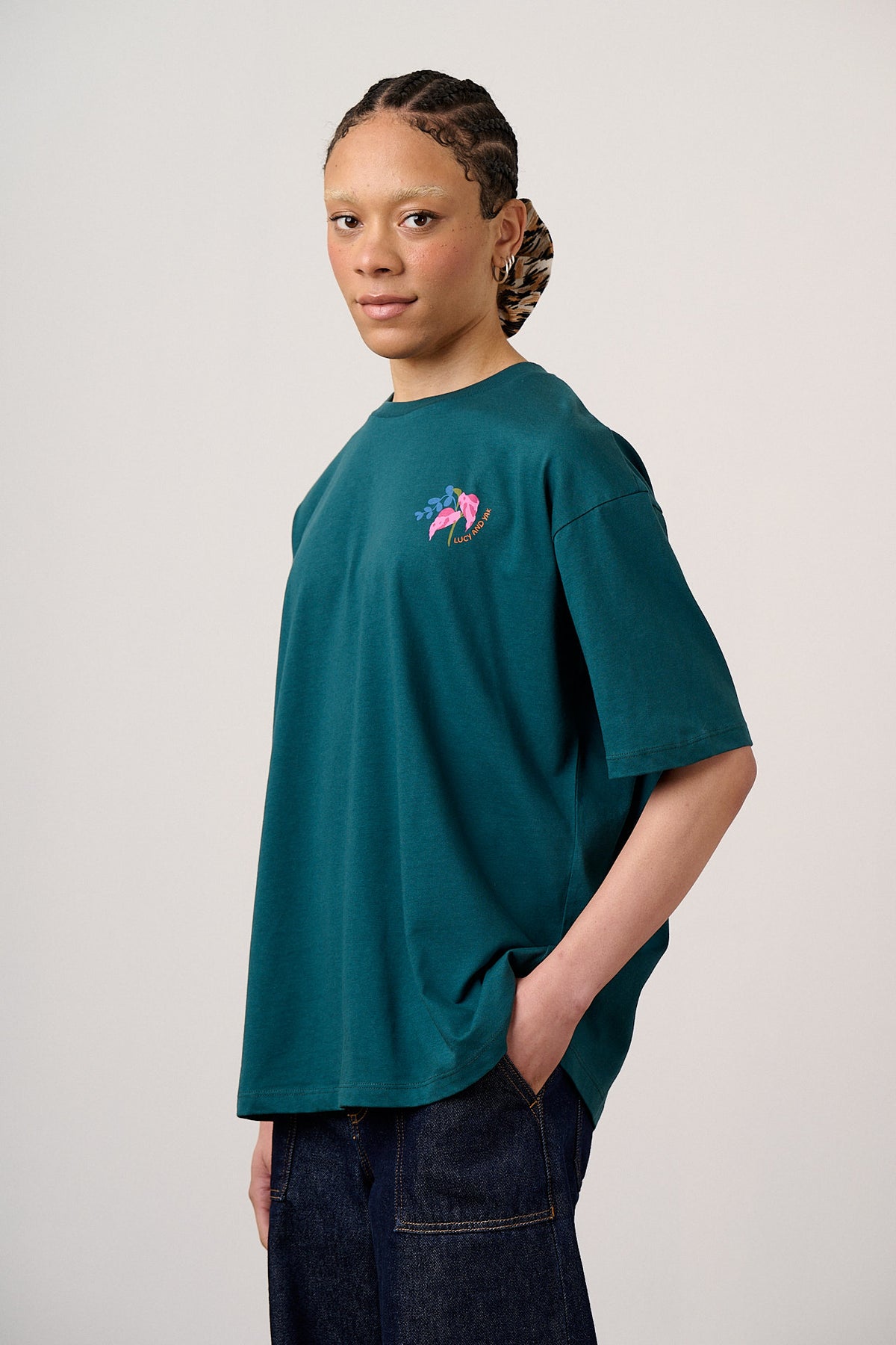 Benny - Oversized T-Shirt Organic Cotton in Green Wild Expression Print