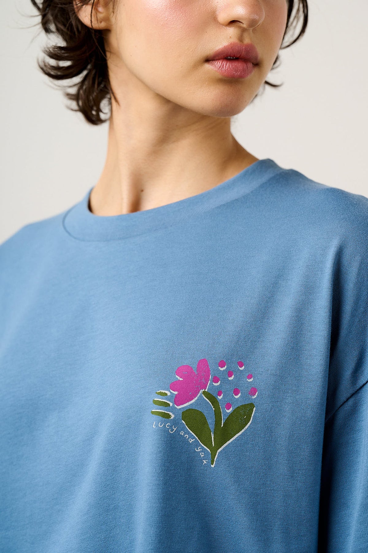 Benny - Oversized T-Shirt Organic Cotton in Blue Retro Picnic Graphic