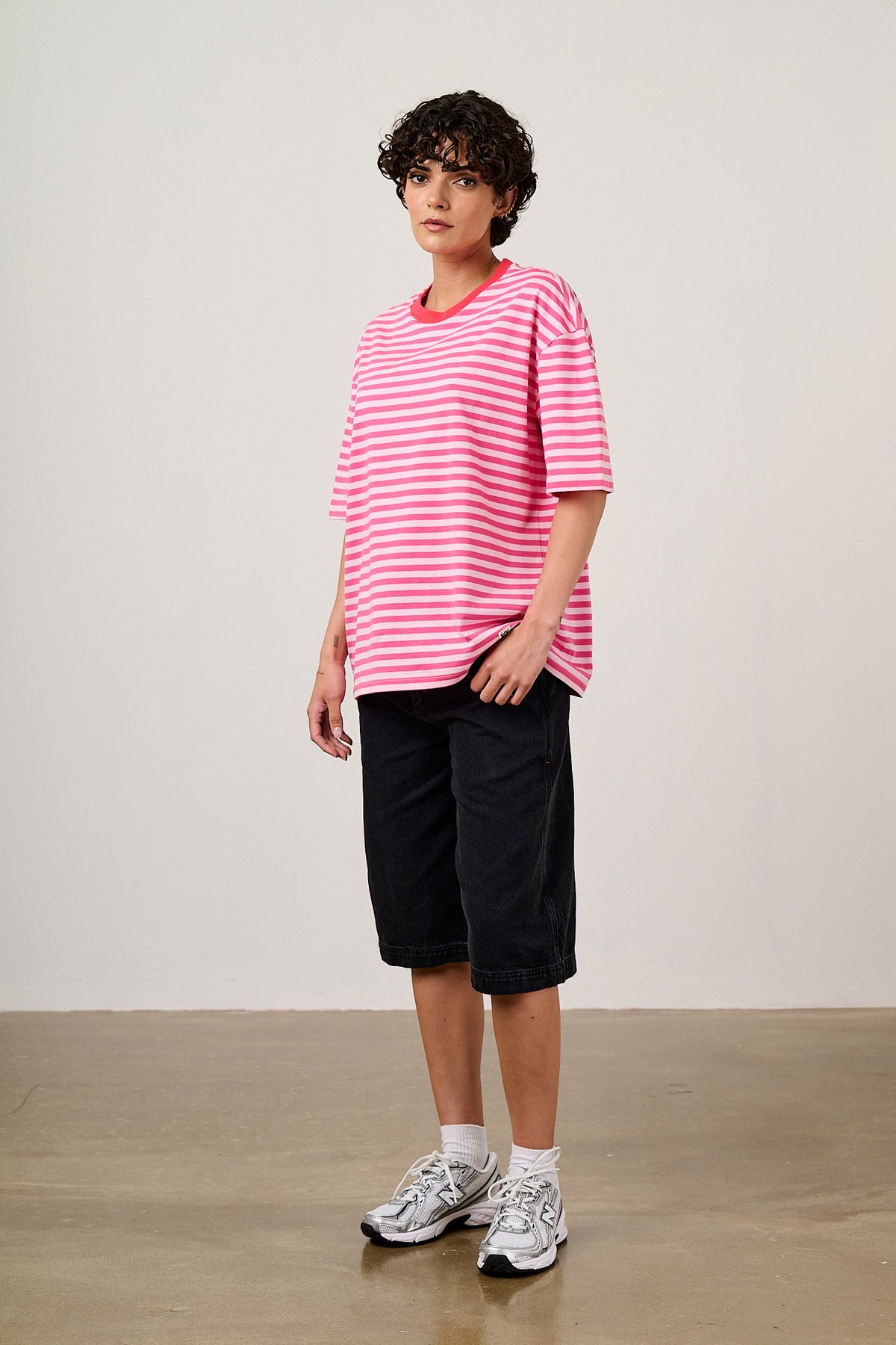 Benny - Oversized T-Shirt Organic Cotton in Pink & Red Stripe