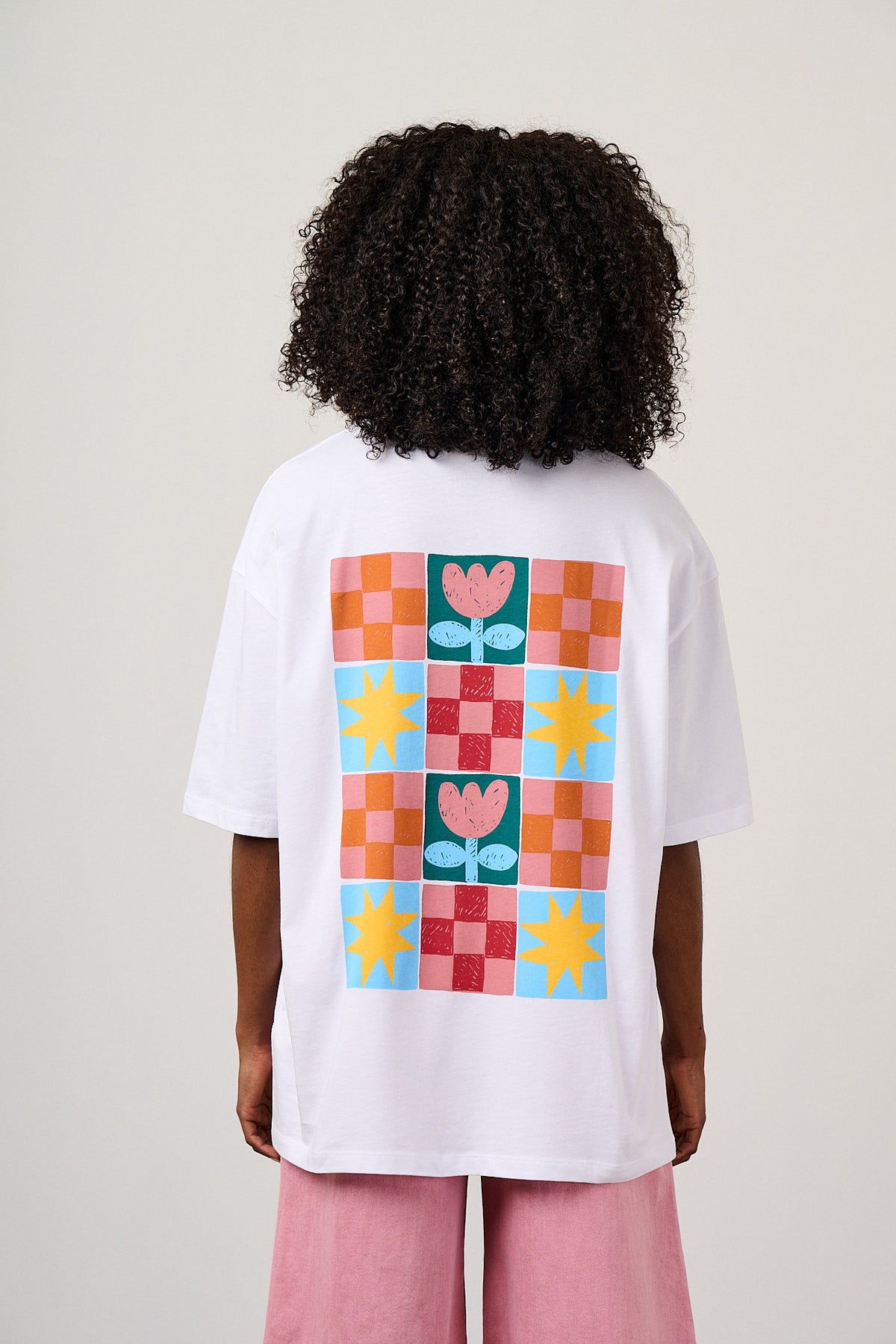 Benny - Oversized Cotton T-Shirt in White Tulip Print